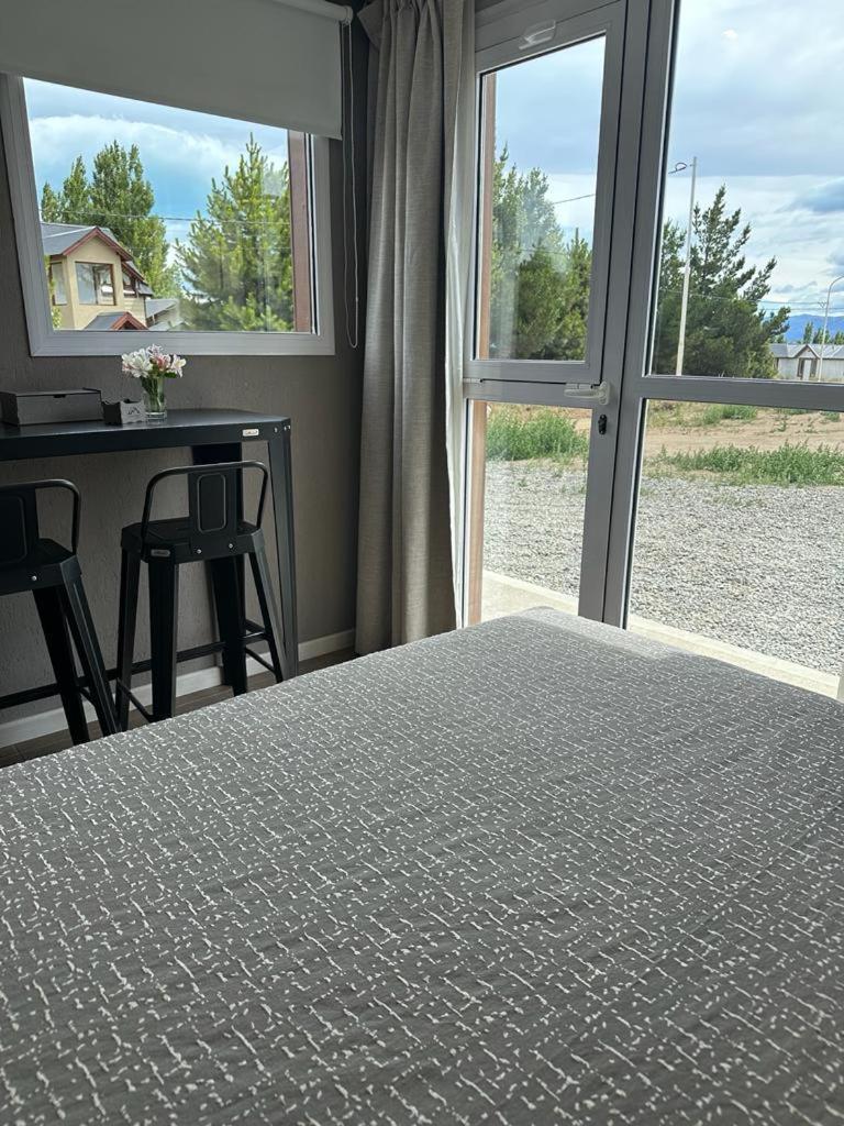 Tierra Tehuelche Hosteria Y Aparts El Calafate Buitenkant foto