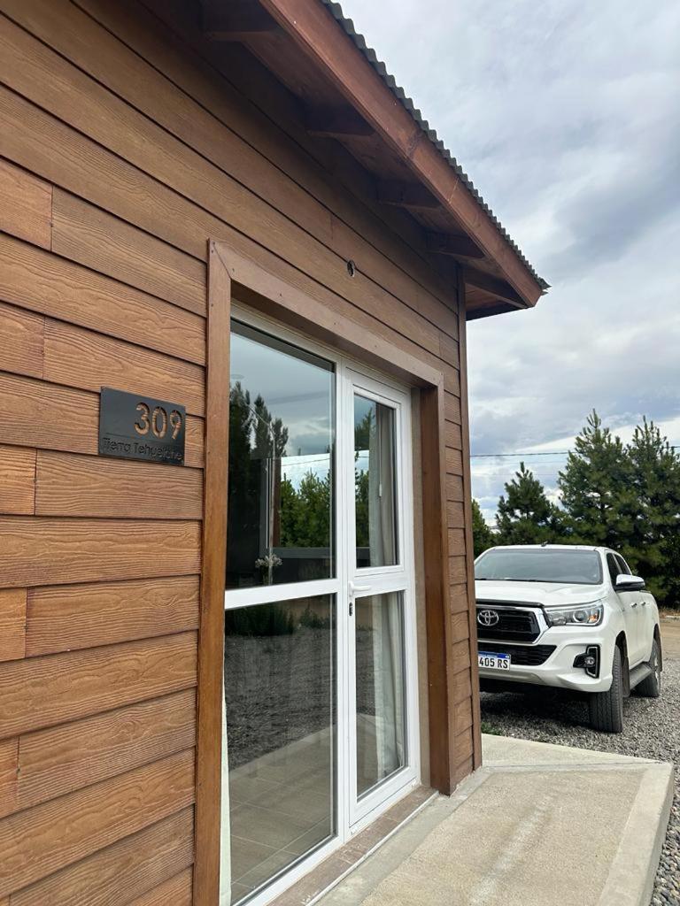 Tierra Tehuelche Hosteria Y Aparts El Calafate Buitenkant foto