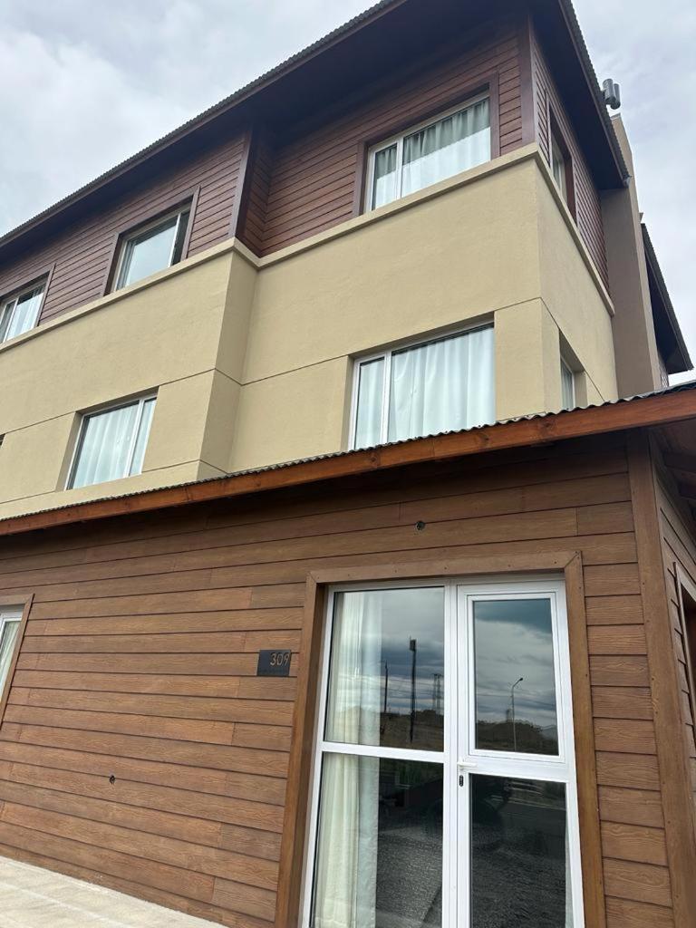 Tierra Tehuelche Hosteria Y Aparts El Calafate Buitenkant foto