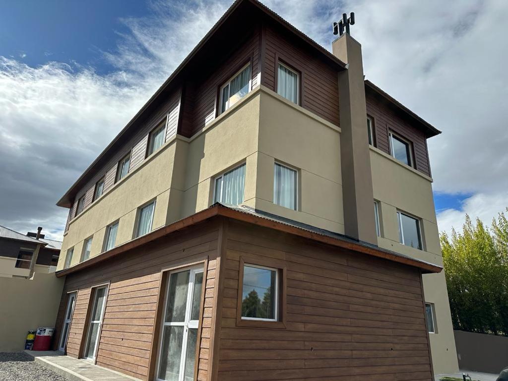 Tierra Tehuelche Hosteria Y Aparts El Calafate Buitenkant foto